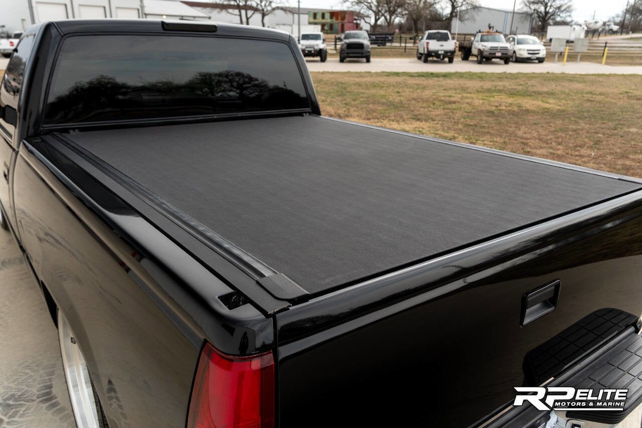 Used 1994 Chevrolet Silverado 1500 2WD Regular Cab image 31