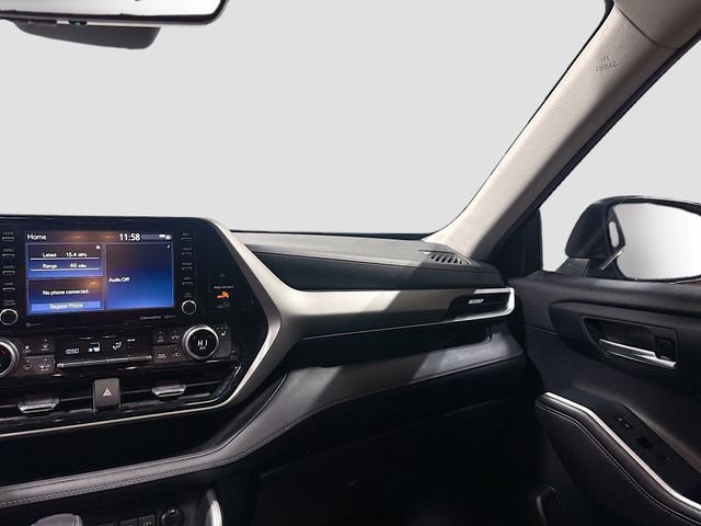 Used 2020 Toyota Highlander XLE AWD/4WD image 22