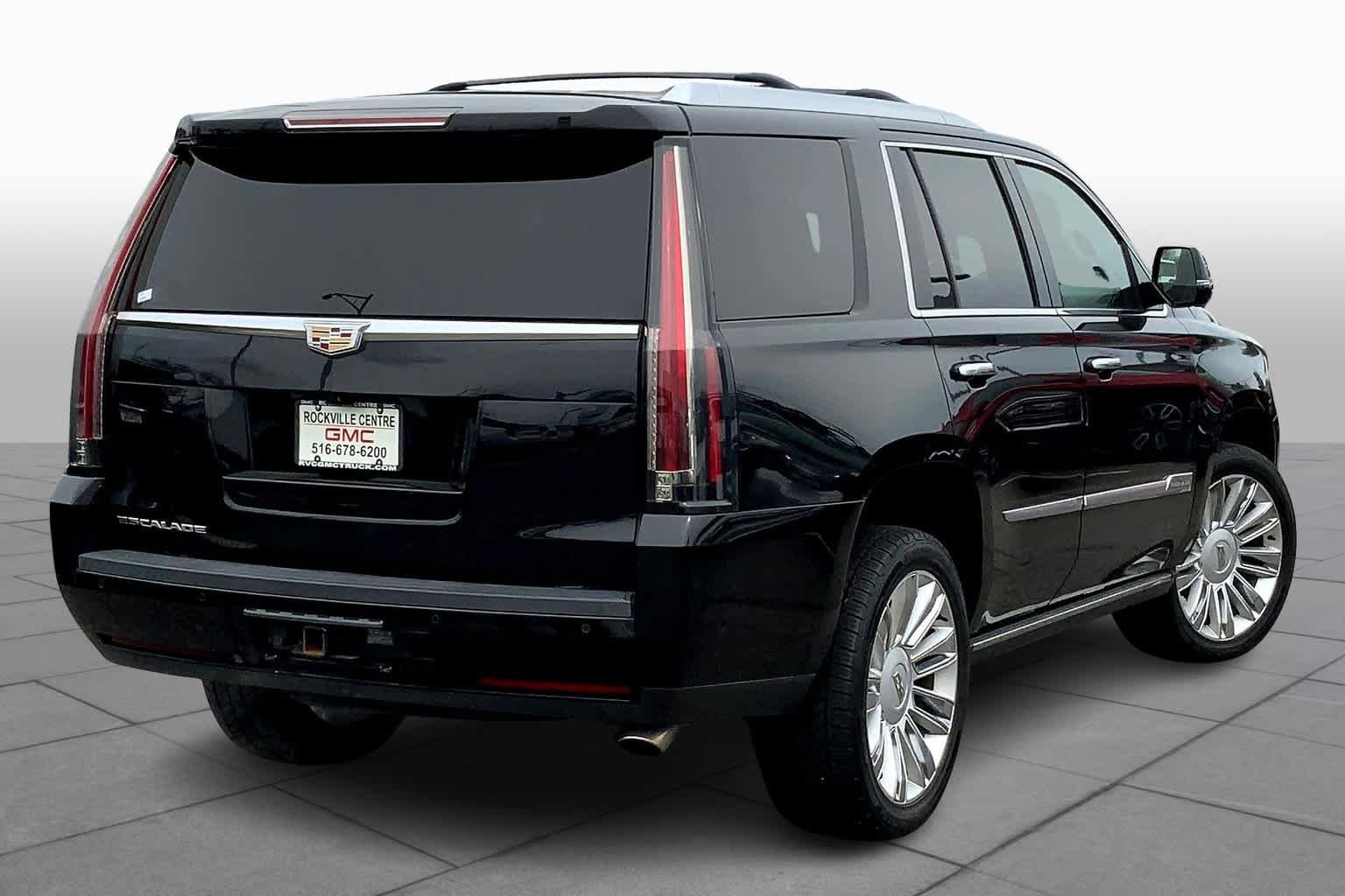 Used 2019 Cadillac Escalade Platinum image 13