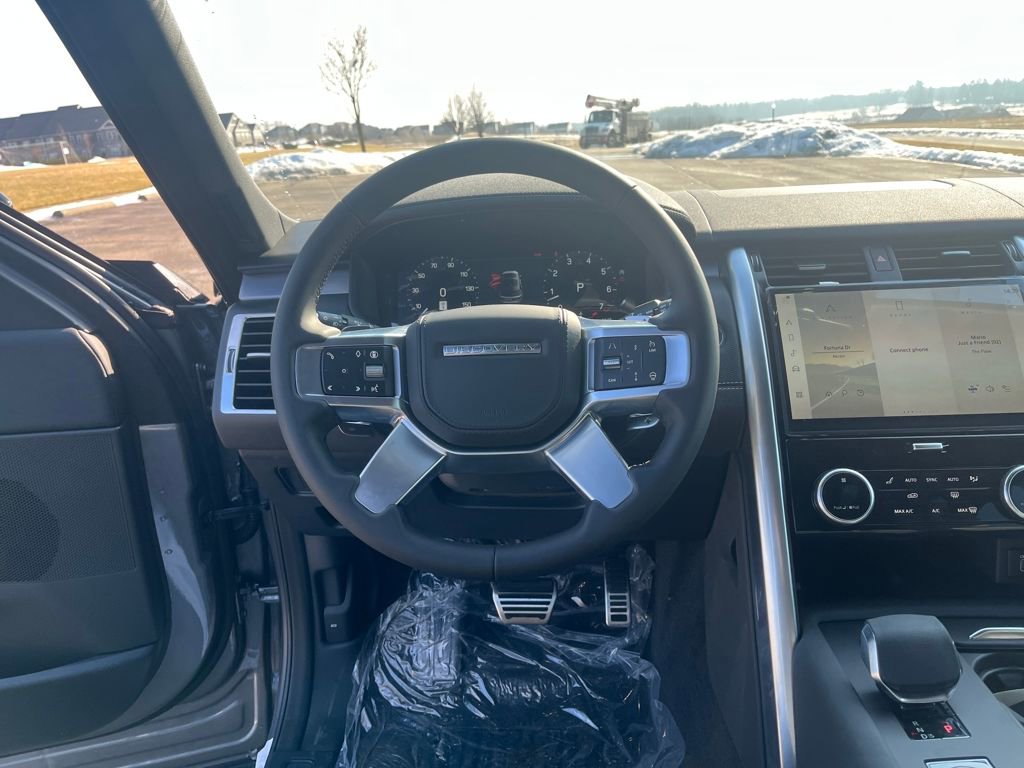 New 2026 Land Rover Discovery Limited Edition image 13