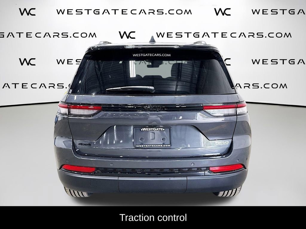 New 2025 Jeep Grand Cherokee Altitude image 7