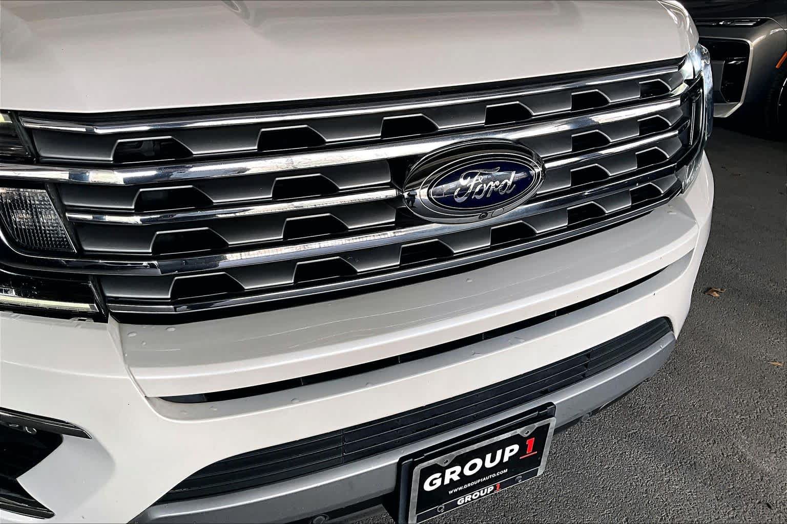 Used 2019 Ford Expedition Limited w/ Equipment Group 302A RWD image 29