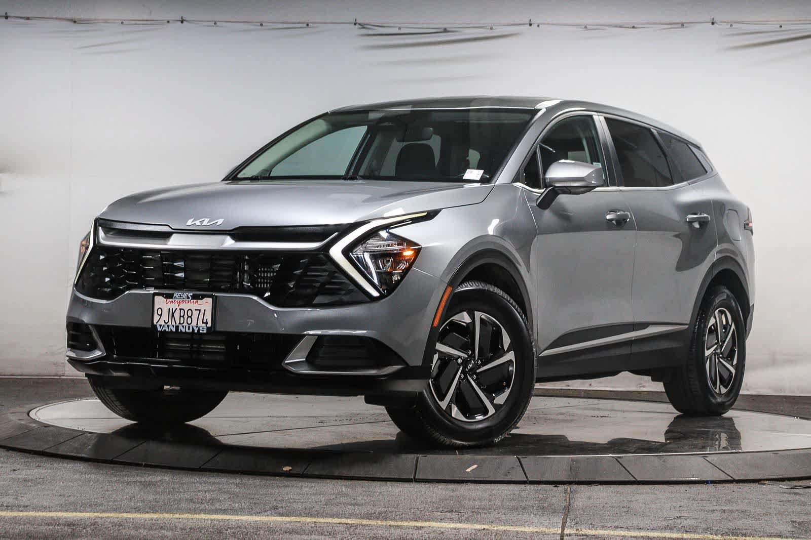 Used 2023 Kia Sportage LX AWD/4WD image 1