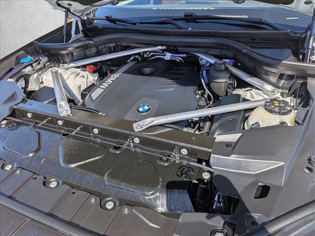 Used 2026 BMW X5 xDrive40i w/ M Sport Package AWD/4WD image 25