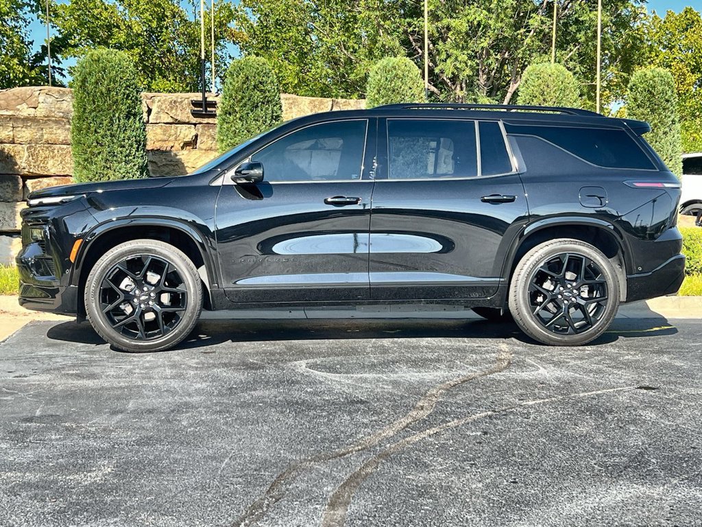 Used 2024 Chevrolet Traverse RS w/ LPO, Floor Liner Package AWD/4WD image 2