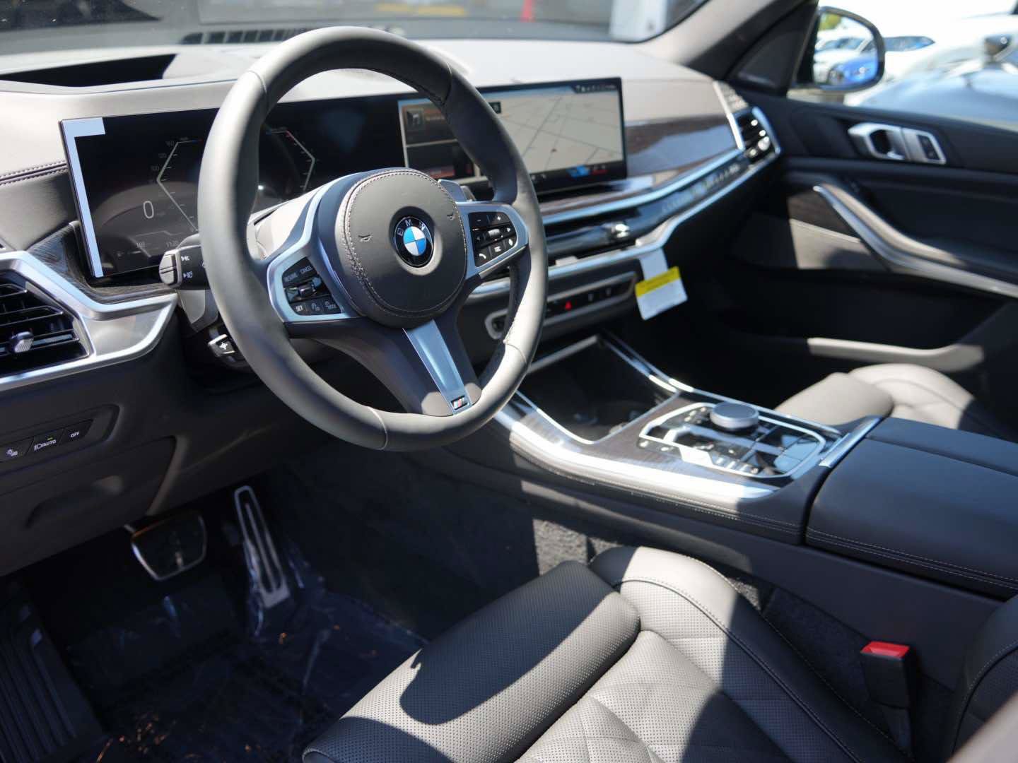 New 2026 BMW X5 xDrive40i w/ M Sport Package AWD/4WD image 14