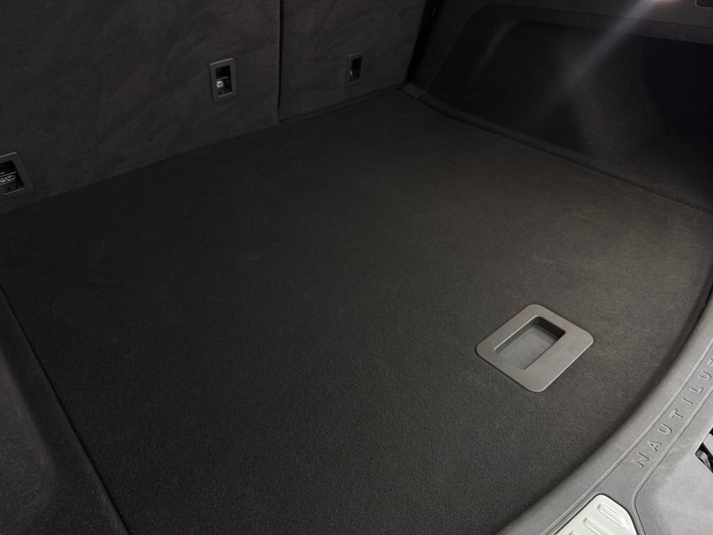 Used 2025 Lincoln Nautilus Reserve AWD/4WD image 83