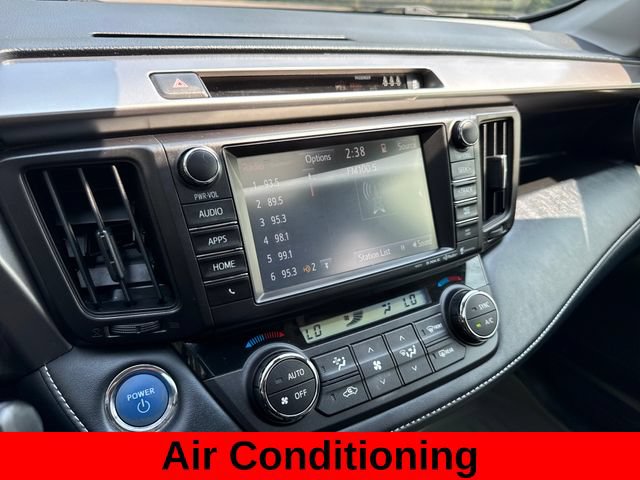Used 2018 Toyota RAV4 Limited AWD/4WD image 17