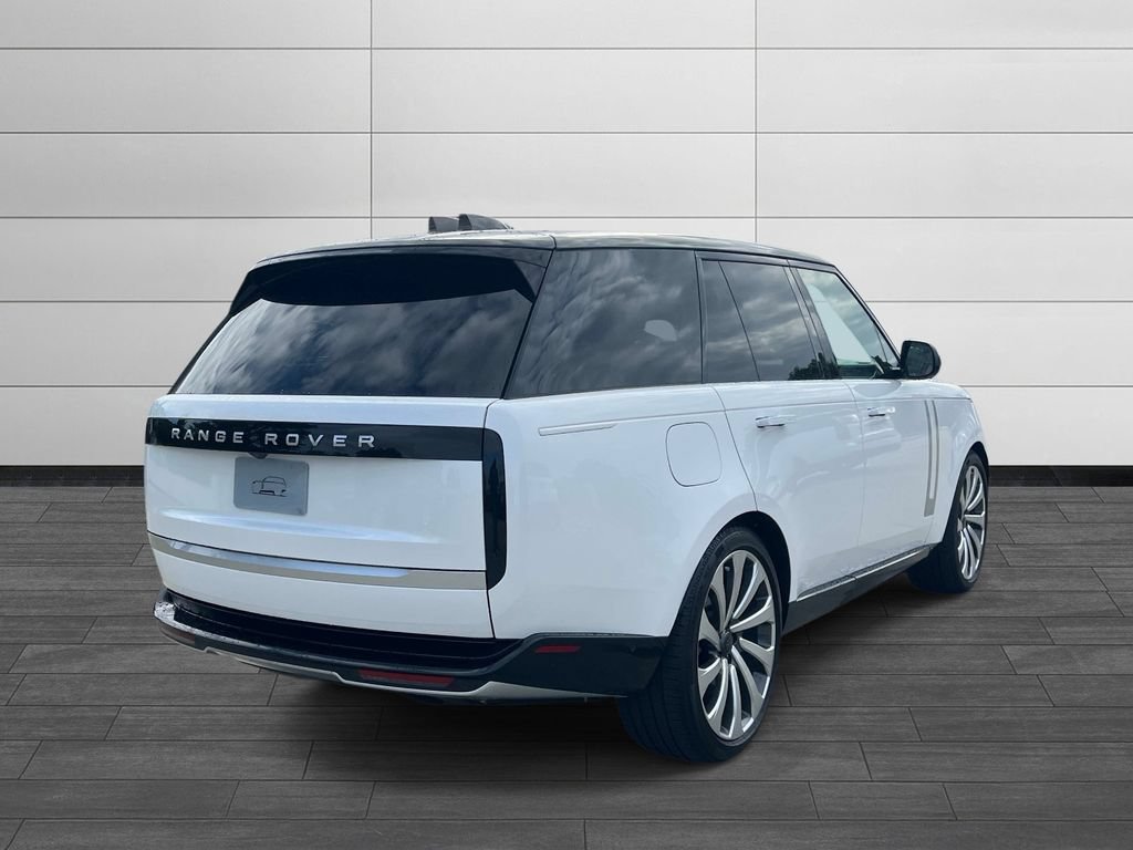 Certified 2026 Land Rover Range Rover Autobiography AWD/4WD image 5