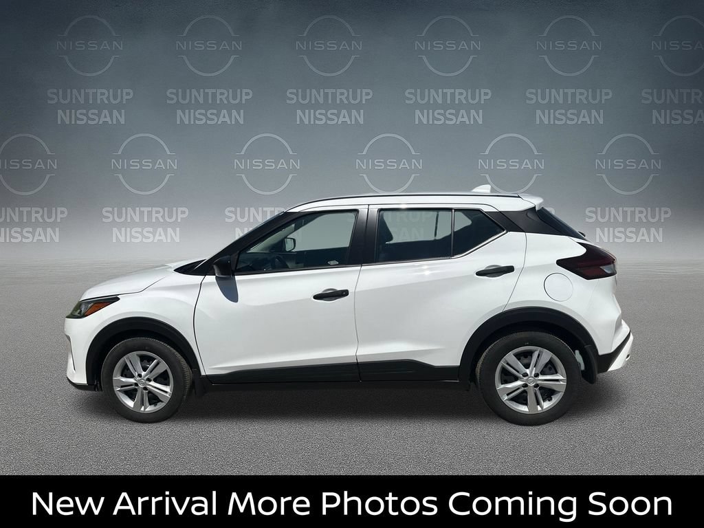 Certified 2025 Nissan Kicks Play S FWD image 3