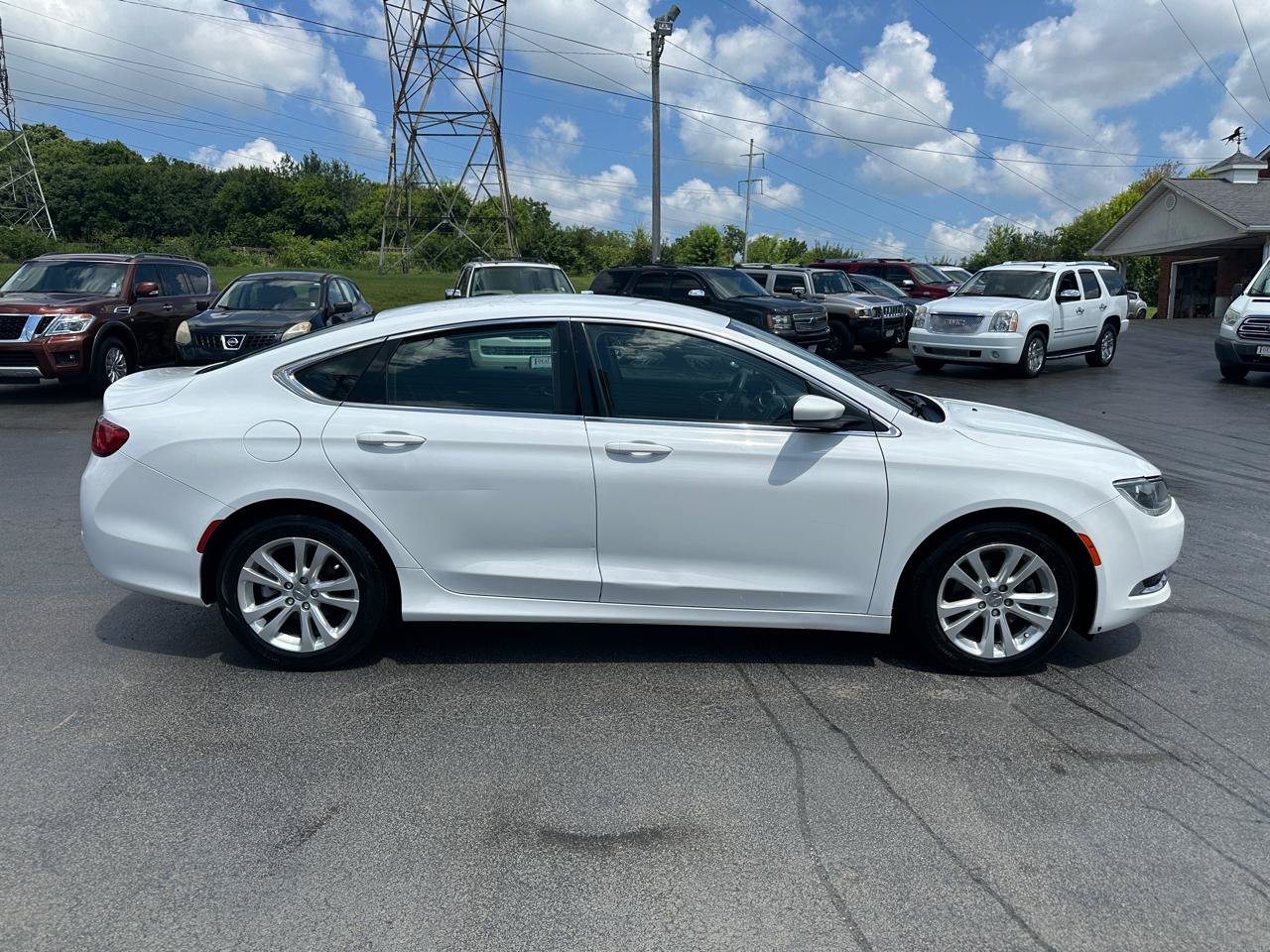 Used 2015 Chrysler 200 Limited FWD image 5