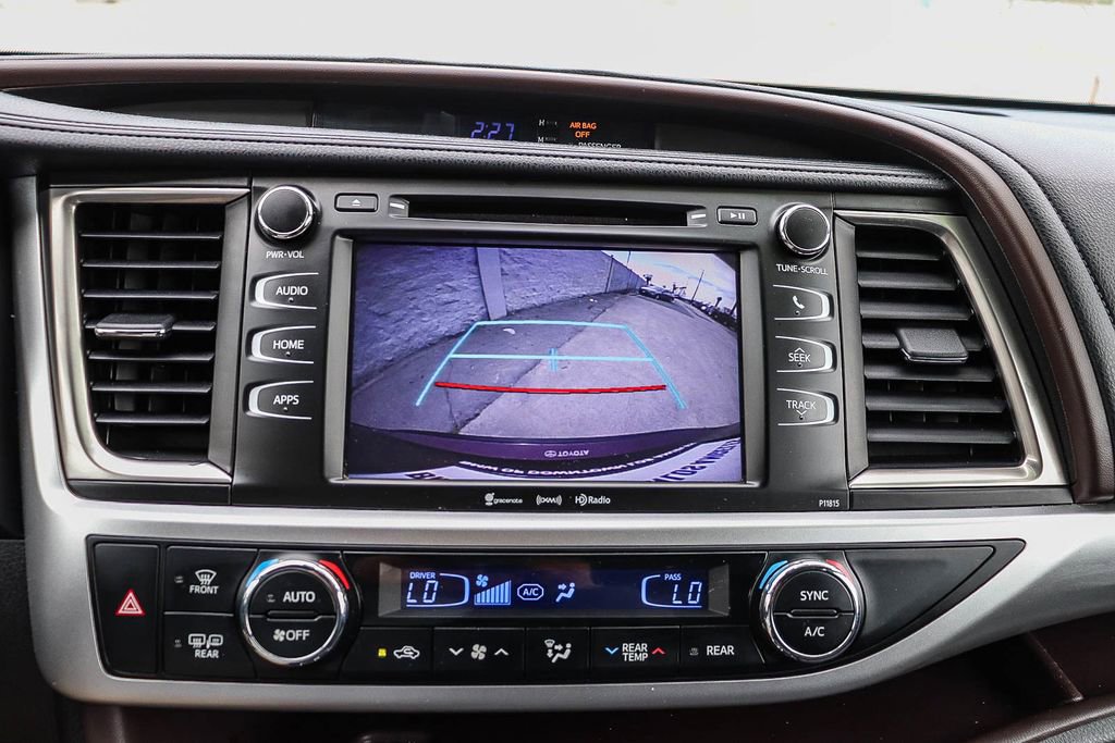 Used 2019 Toyota Highlander Plus image 24