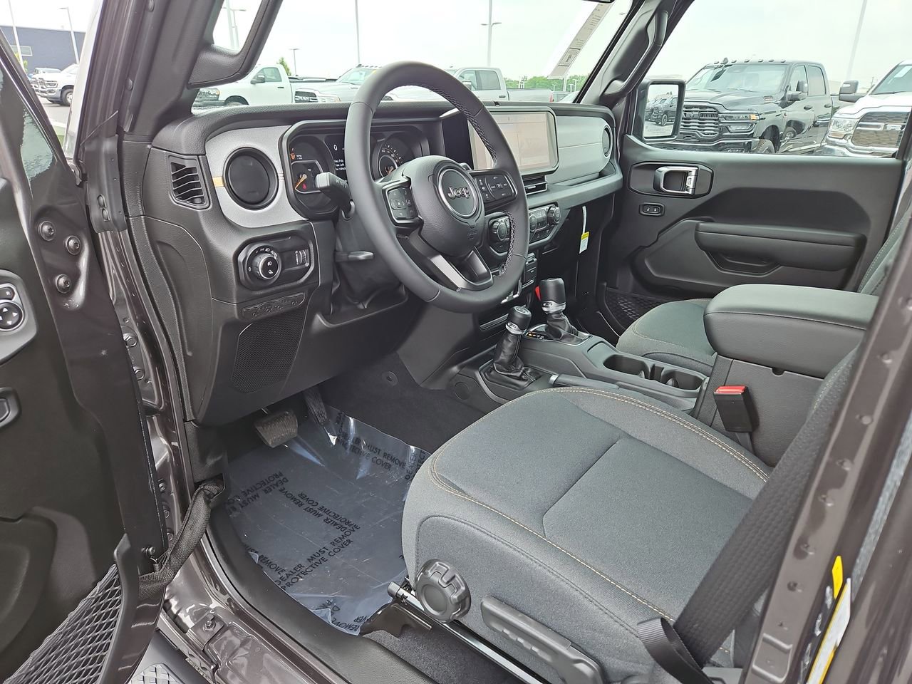 New 2025 Jeep Gladiator Sport image 17