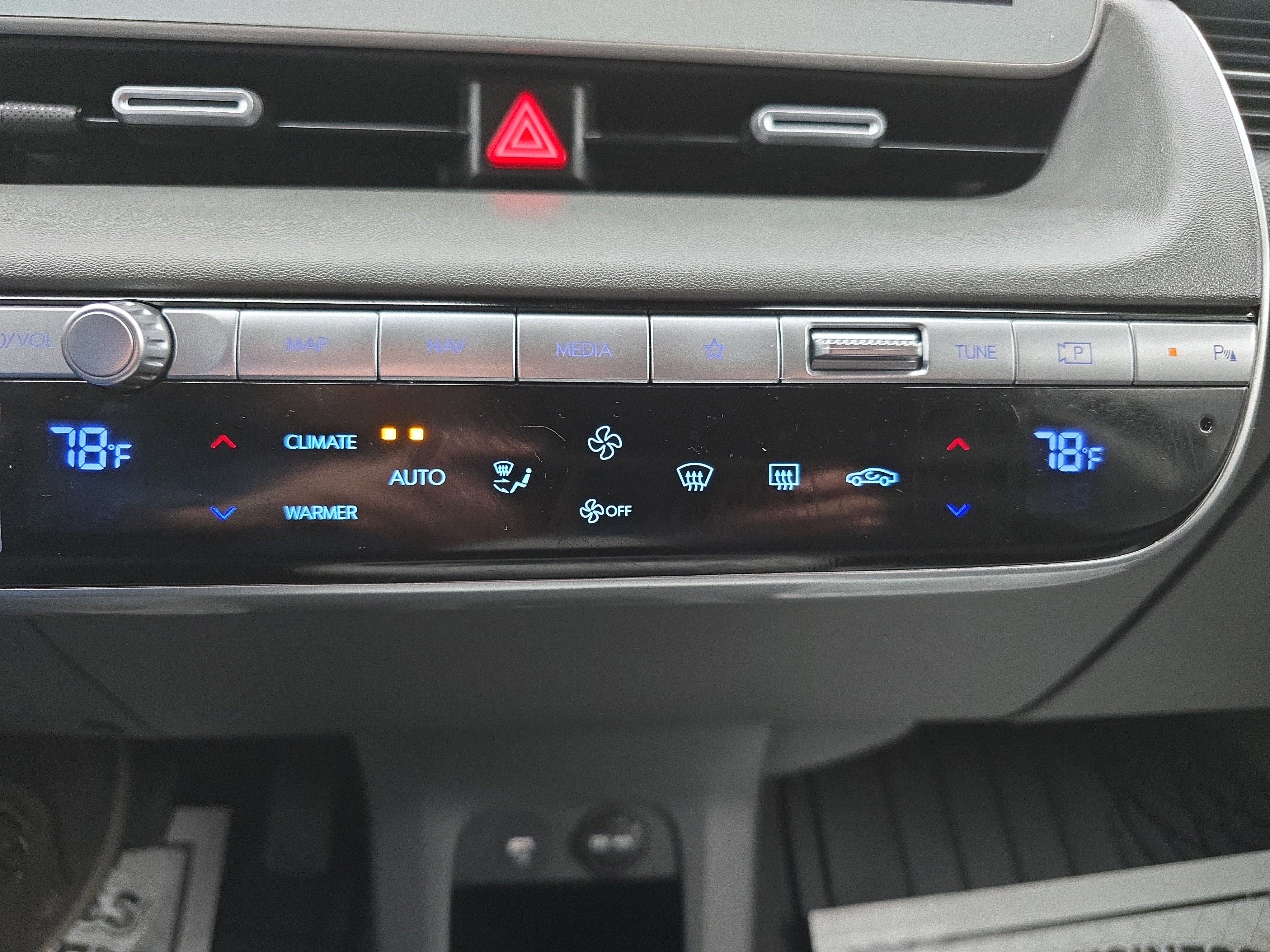 Used 2022 Hyundai Ioniq 5 SE w/ Cargo Package image 34