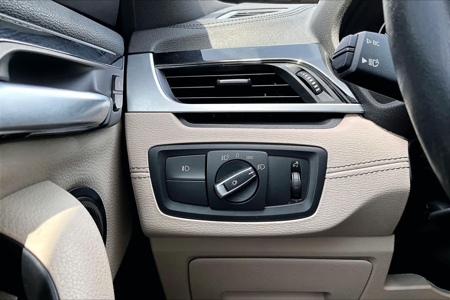 Used 2020 BMW X1 sDrive28i w/ Convenience Package FWD image 36
