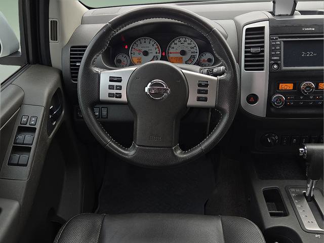 Used 2014 Nissan Frontier PRO-4X w/ Pro-4x Luxury Package AWD/4WD image 19