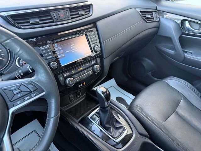 Used 2017 Nissan Rogue SL w/ SL Premium Package AWD/4WD image 26