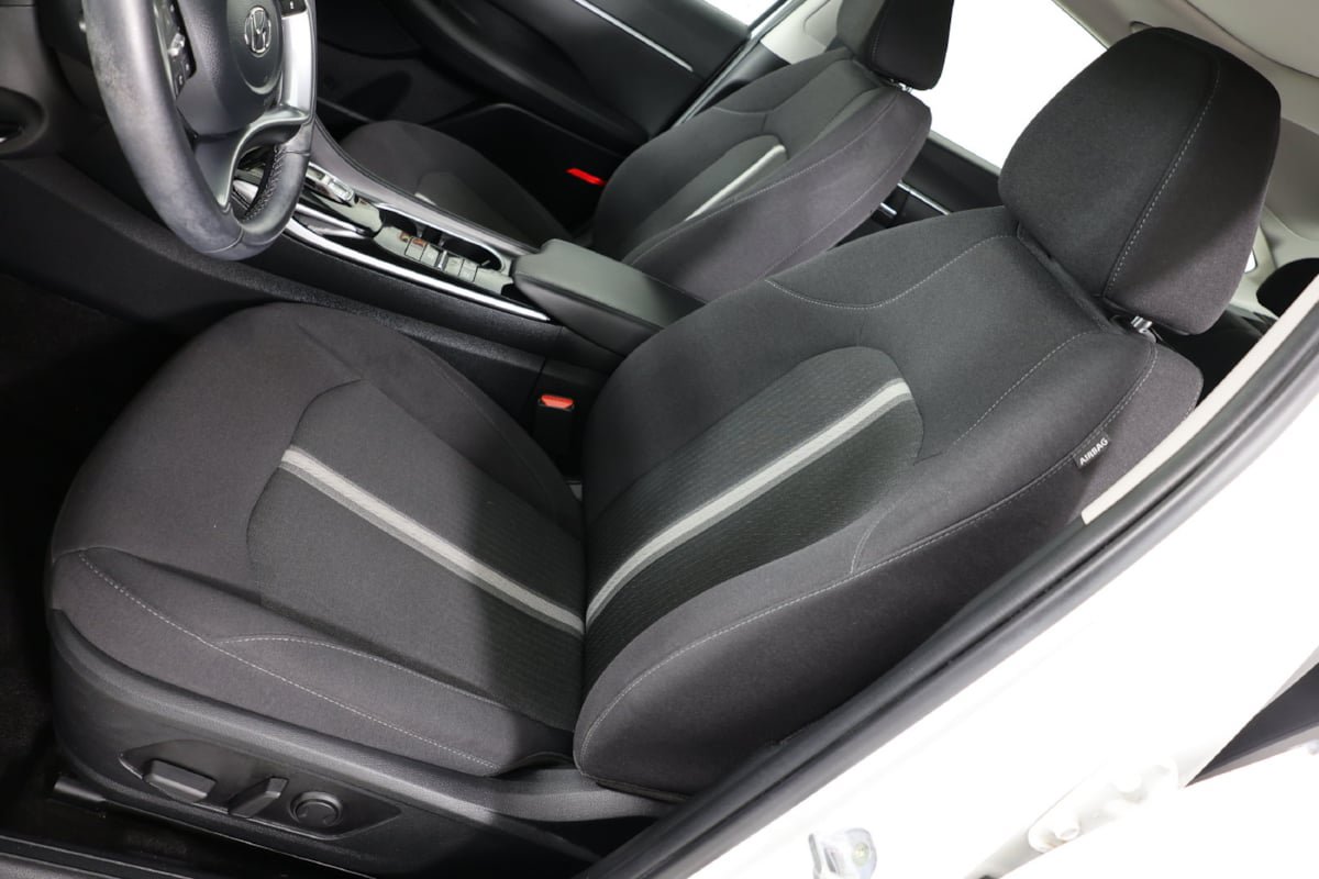 Used 2022 Hyundai Sonata SEL w/ Convenience Package FWD image 9
