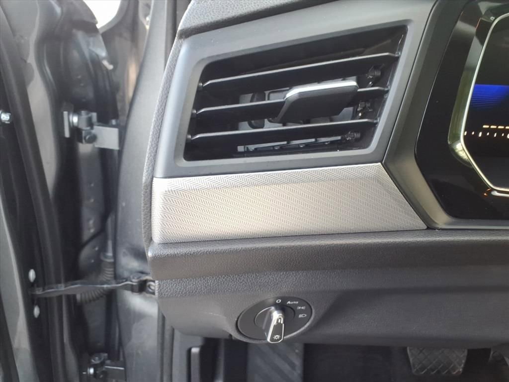 Used 2023 Volkswagen Jetta S image 30