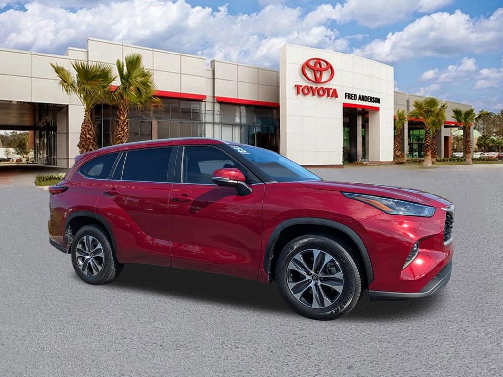 Used 2023 Toyota Highlander XLE
