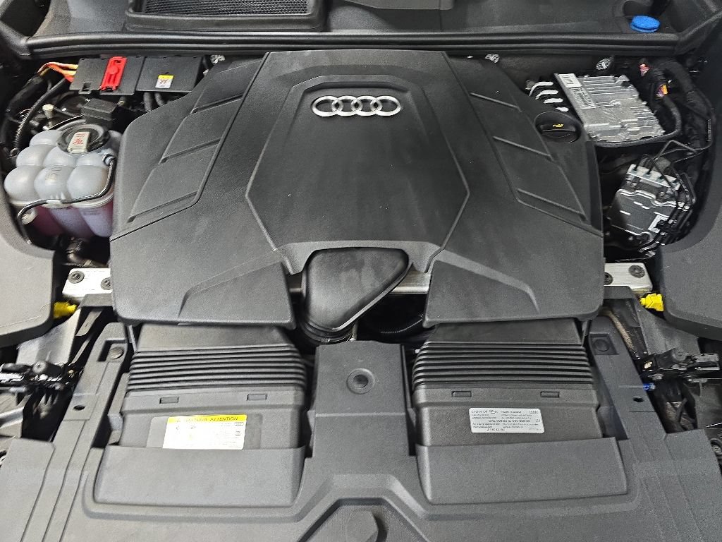 Used 2023 Audi Q8 Premium Plus w/ Premium Plus Package AWD/4WD image 13