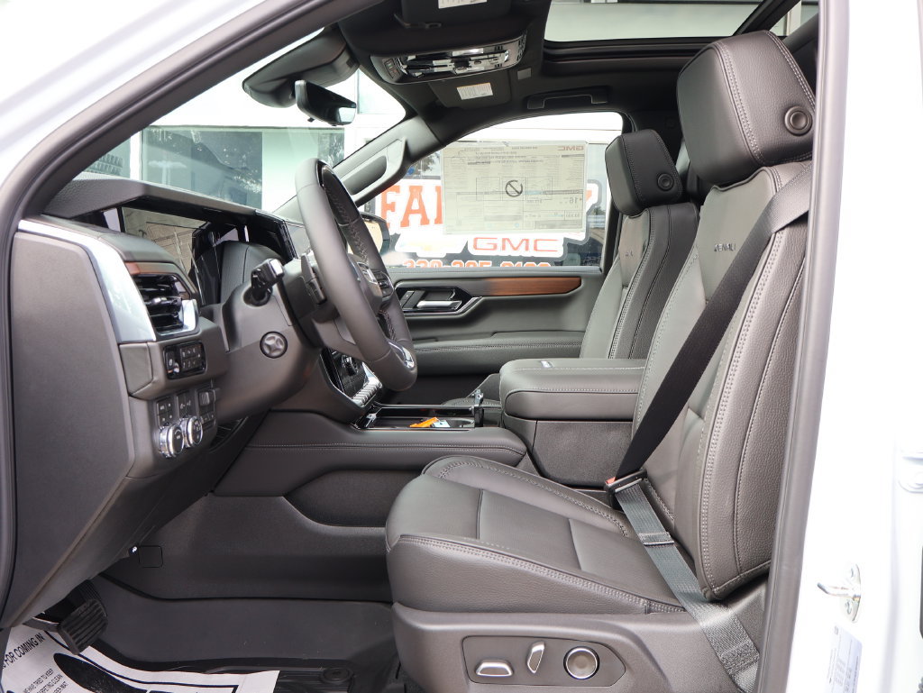 New 2026 GMC Yukon Denali w/ Advanced Technology Package AWD/4WD image 14