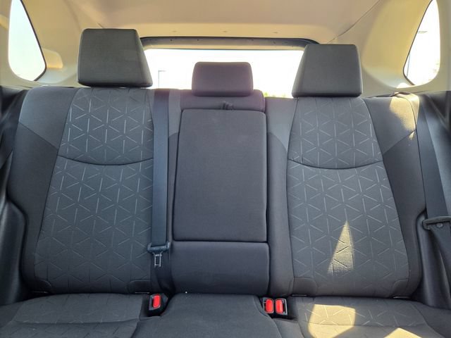 Used 2020 Toyota RAV4 XLE FWD image 10