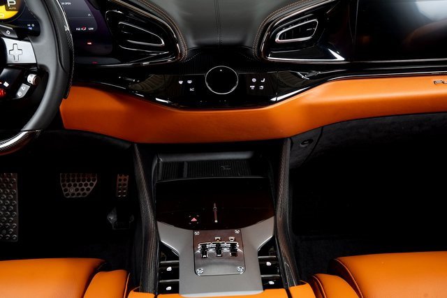 Used 2025 Ferrari Purosangue image 37
