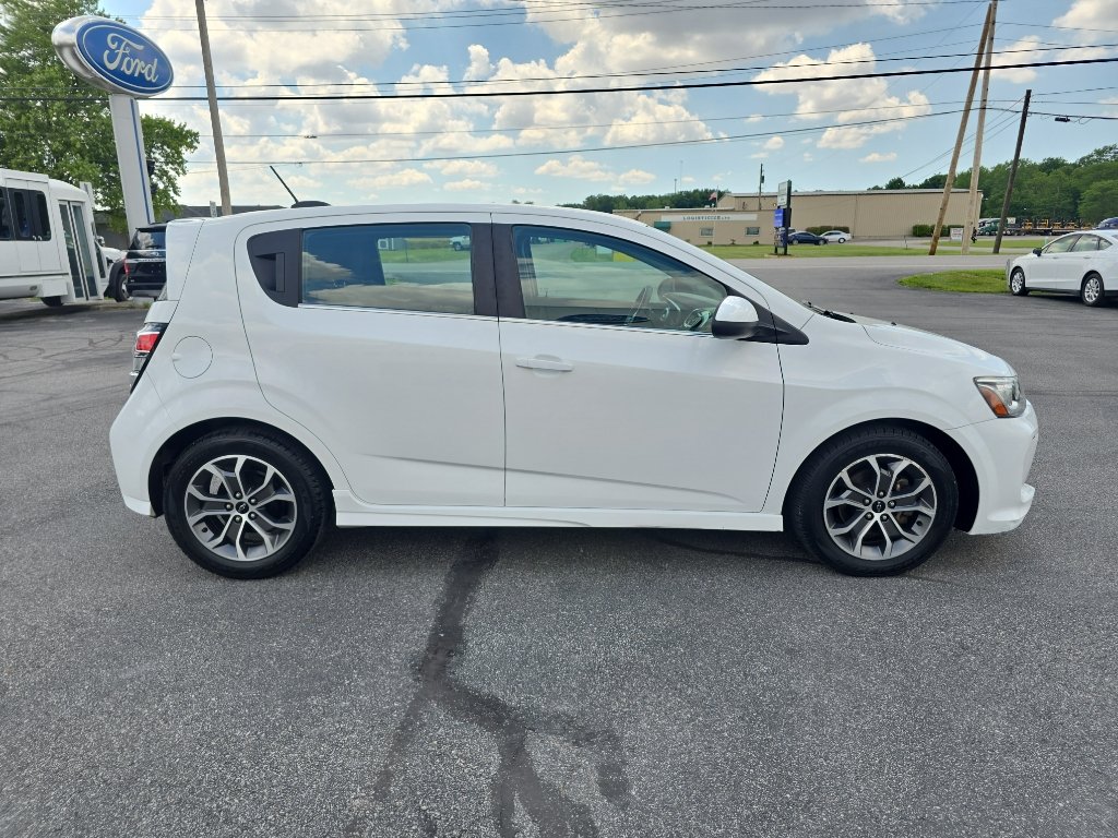 Used 2018 Chevrolet Sonic LT FWD image 5