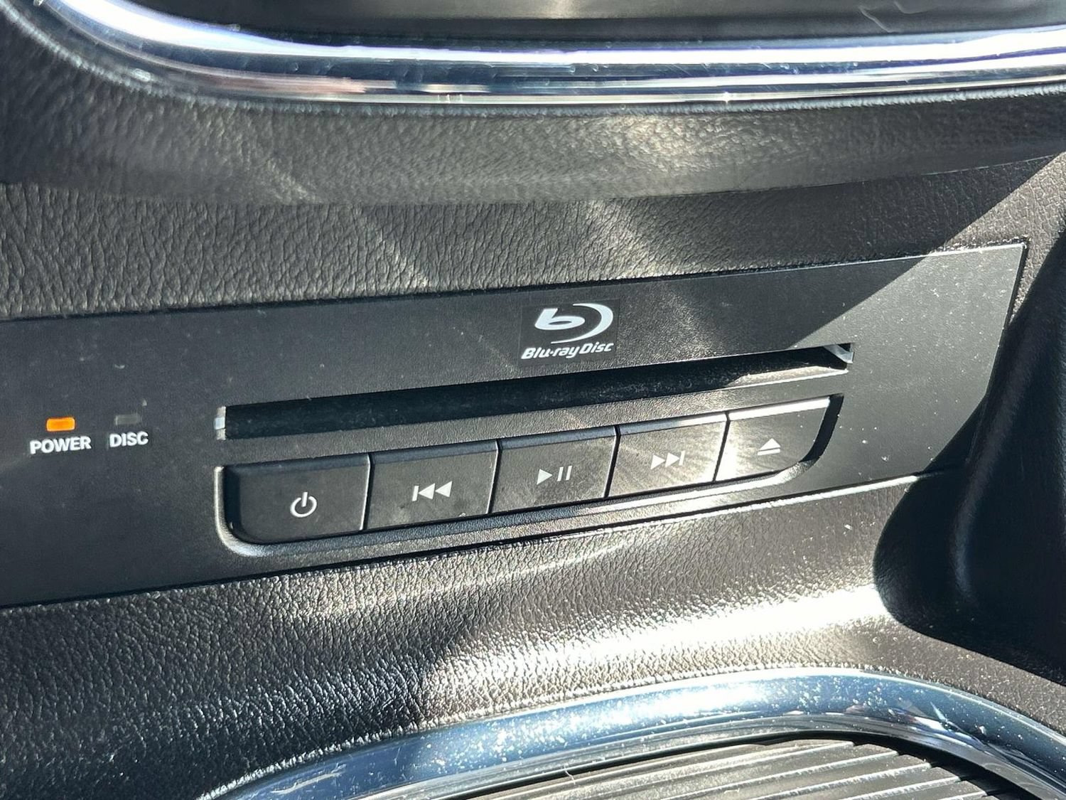Used 2016 Chrysler Town & Country S w/ Driver Convenience Group FWD image 36