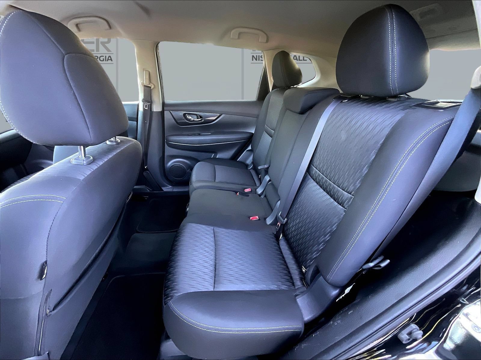 Used 2020 Nissan Rogue SV FWD image 18