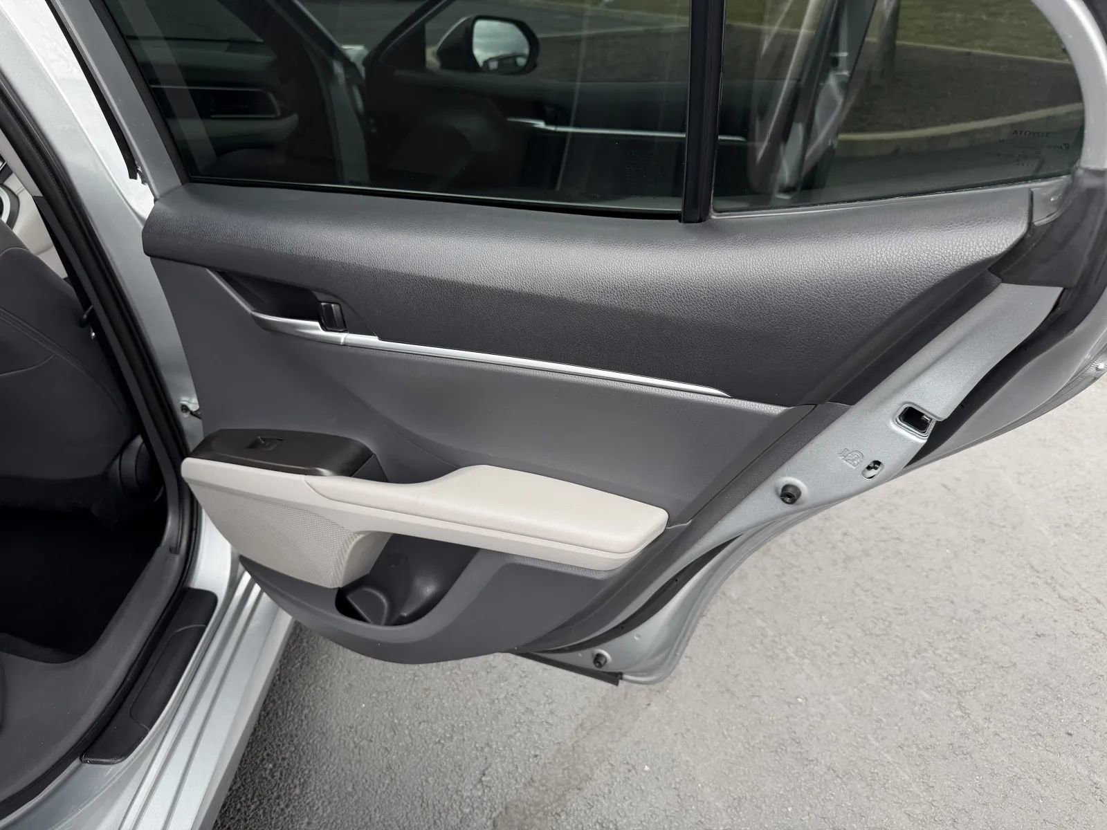 Used 2023 Toyota Camry LE image 40