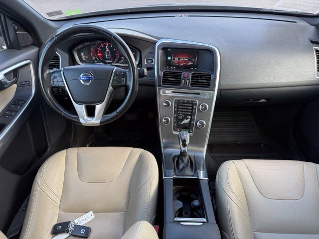 Used 2016 Volvo XC60 T6 w/ Climate Package AWD/4WD image 9