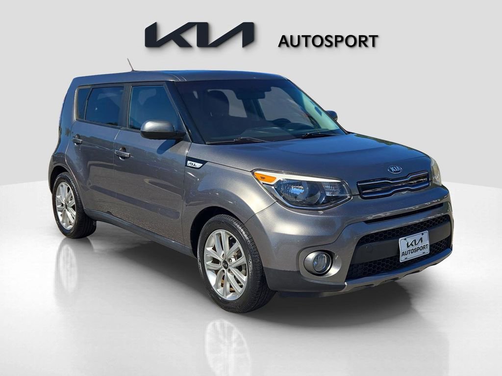 Used 2018 Kia Soul + image 3