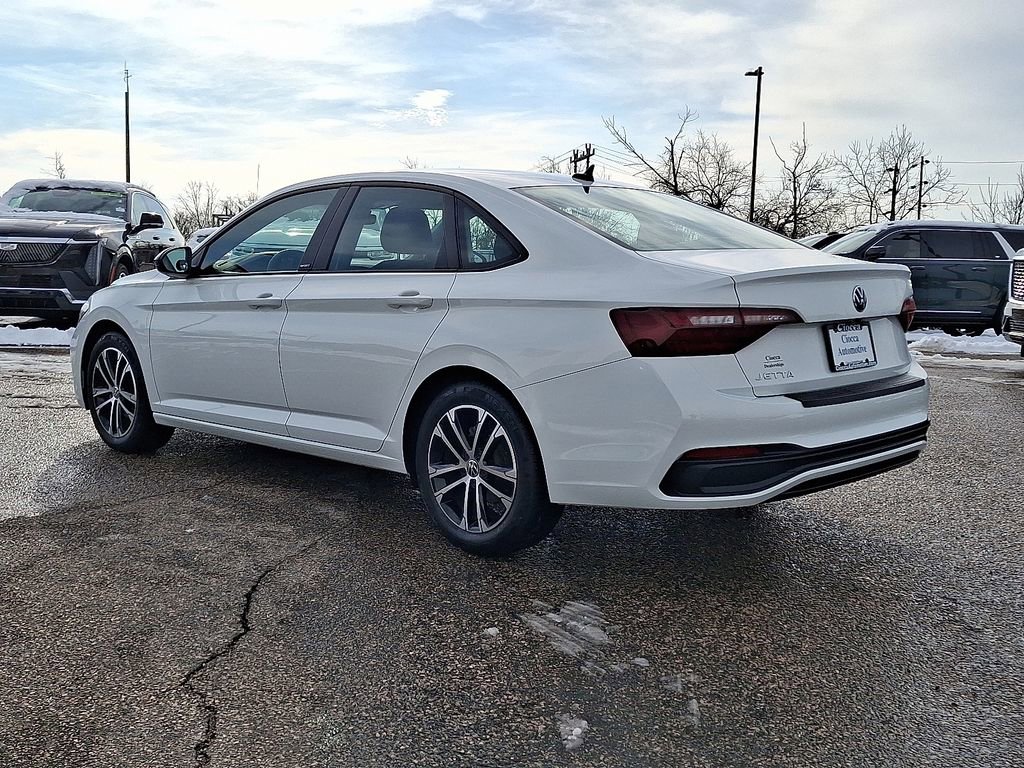 Used 2023 Volkswagen Jetta Sport image 8