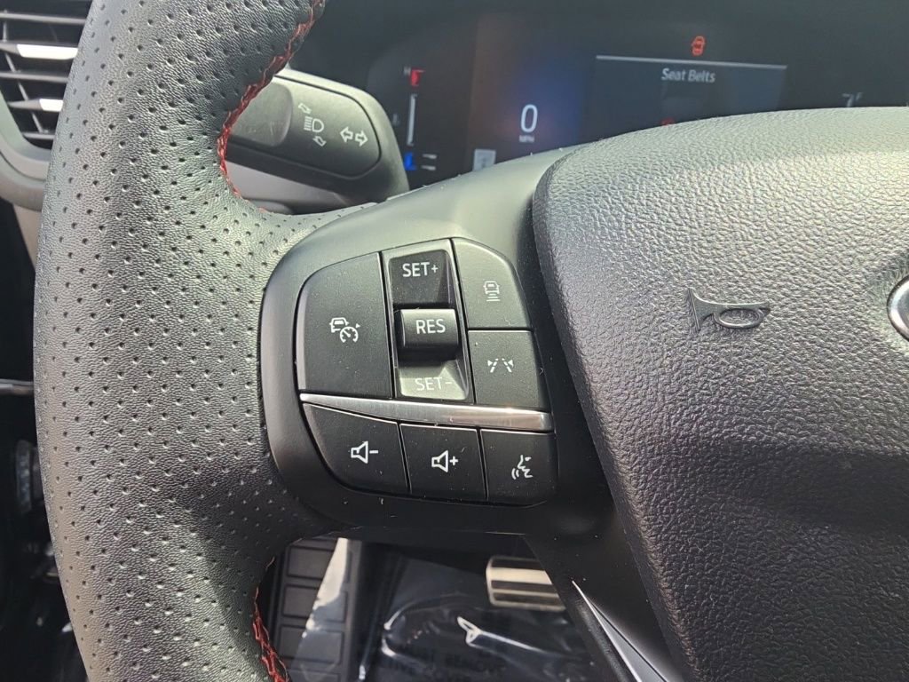 Certified 2024 Ford Escape ST-Line w/ Tech Pack #1 image 18