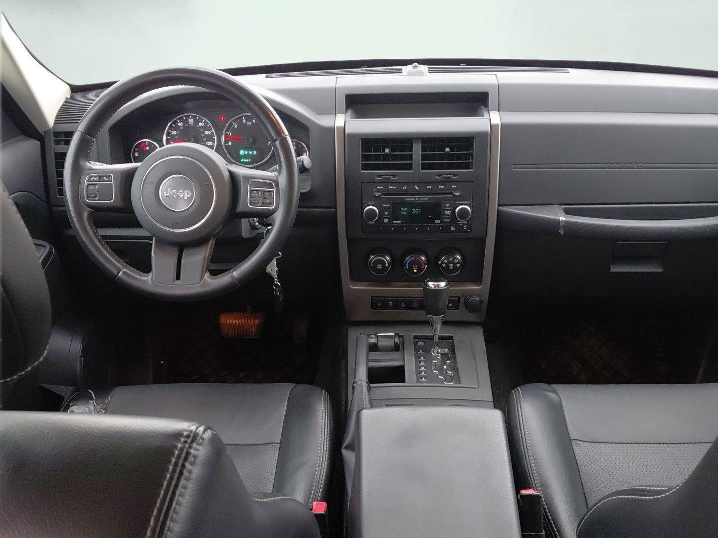 Used 2012 Jeep Liberty Sport AWD/4WD image 37