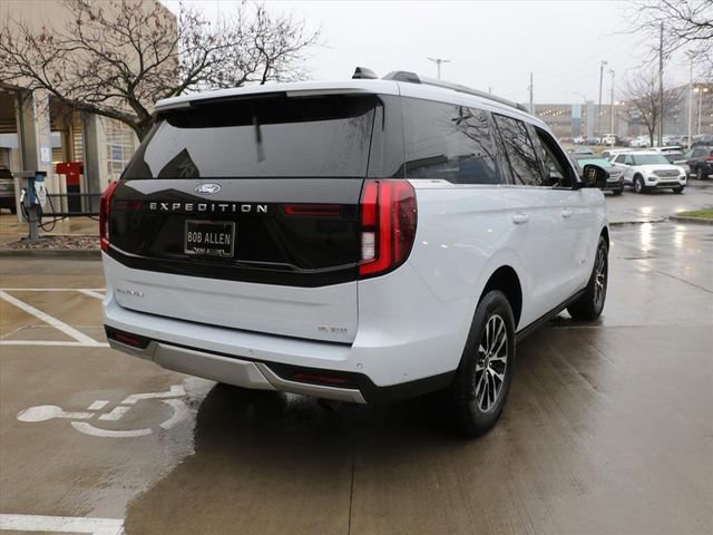 Used 2025 Ford Expedition Platinum image 5