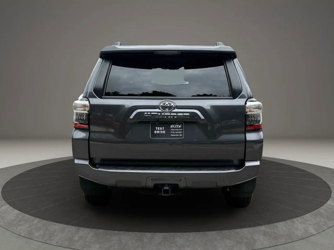Used 2022 Toyota 4Runner SR5 image 5