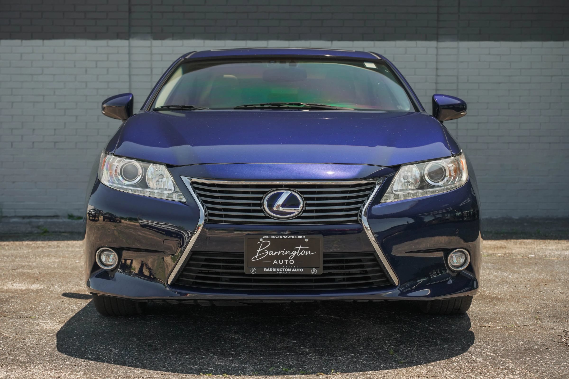 Used 2015 Lexus ES 300h w/ Navigation System Package FWD image 2