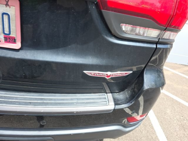 Used 2019 Jeep Grand Cherokee Trailhawk w/ Trailhawk Luxury Group AWD/4WD image 13