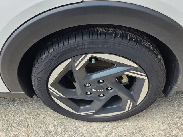Used 2025 Kia K4 EX FWD image 3