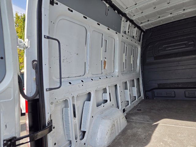Used 2025 Mercedes-Benz Sprinter 2500 image 15