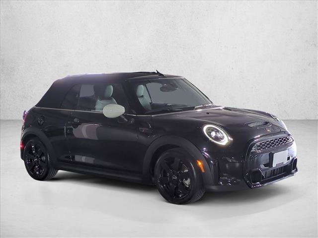 Used 2024 MINI Cooper S w/ Signature Upholstery Package FWD image 3