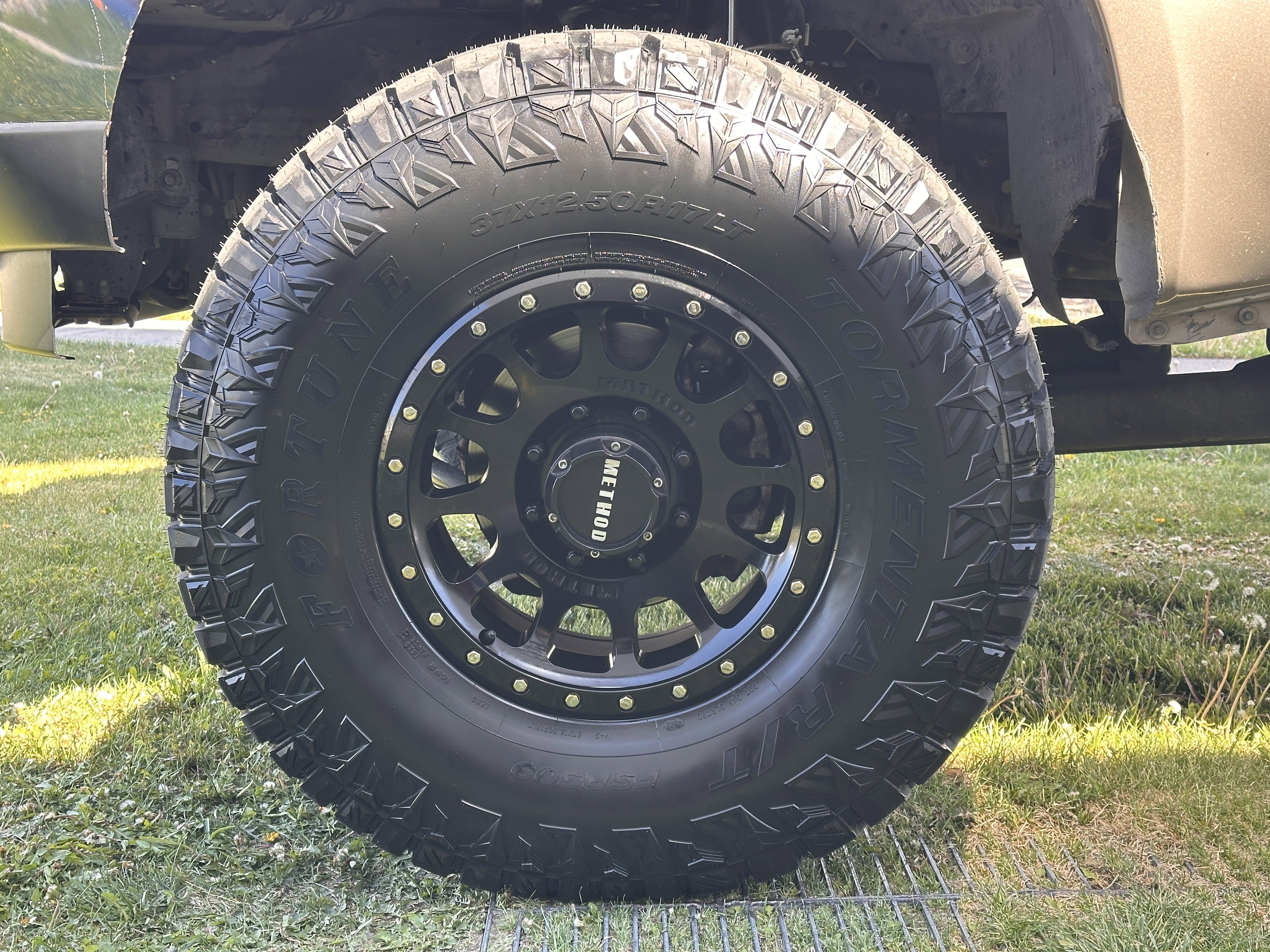Used 2004 Ford F250 Lariat RWD image 14