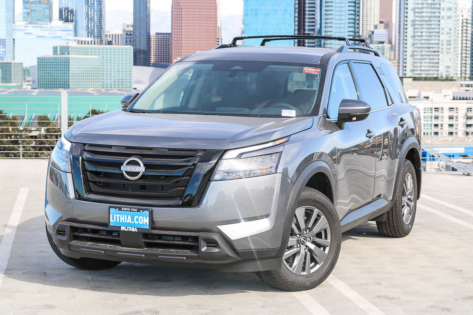 New 2025 Nissan Pathfinder SV w/ Black Appearance Package