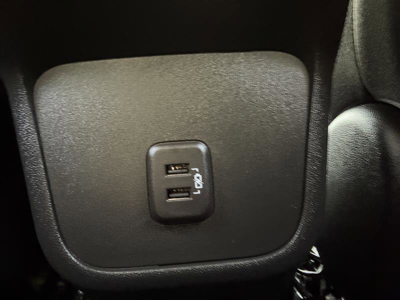 Used 2023 Chevrolet Equinox LT image 21