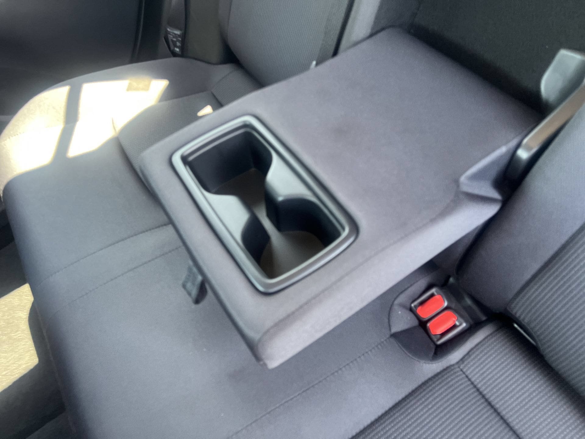 Used 2021 Toyota Venza LE w/ Carpet Mat Package (TMS) AWD/4WD image 16