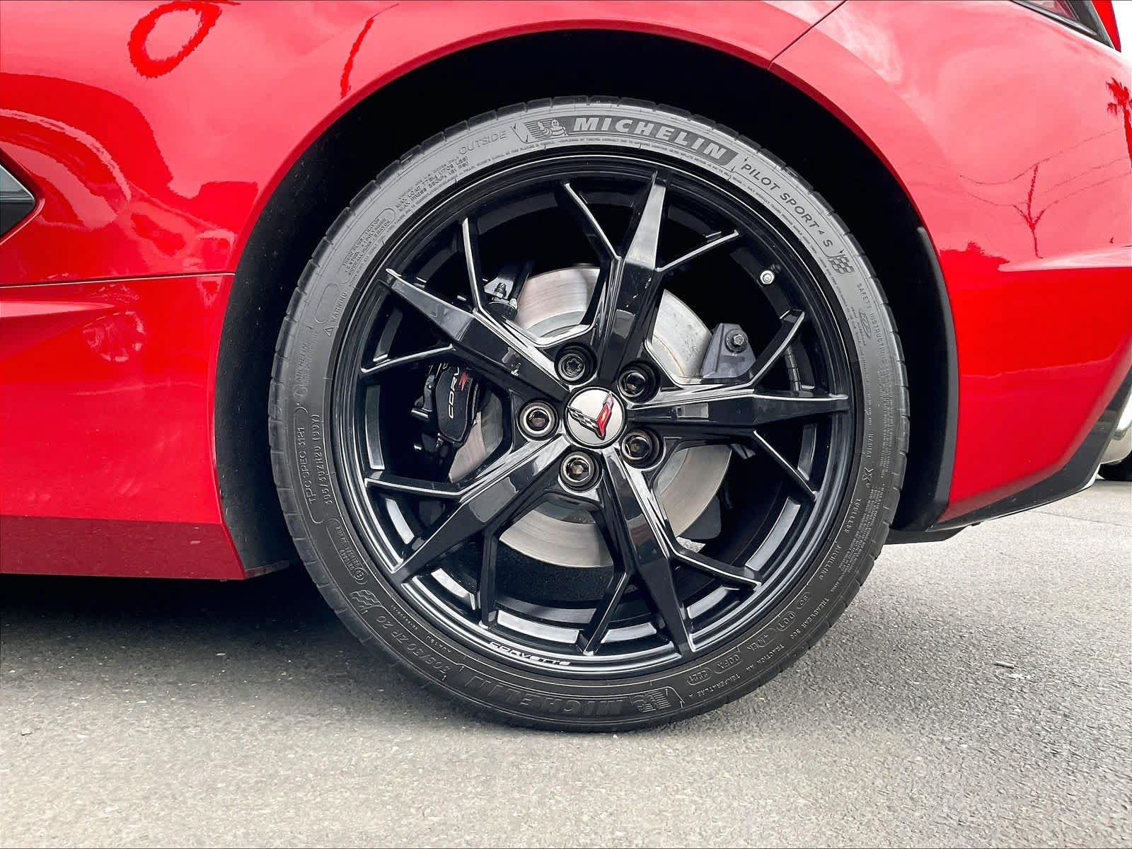 Used 2021 Chevrolet Corvette Stingray Premium Cpe w/ Z51 Performance Package RWD image 11