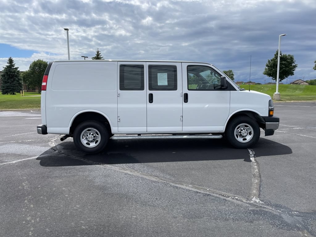 Used 2024 Chevrolet Express 2500 w/ Driver Convenience Package RWD image 6